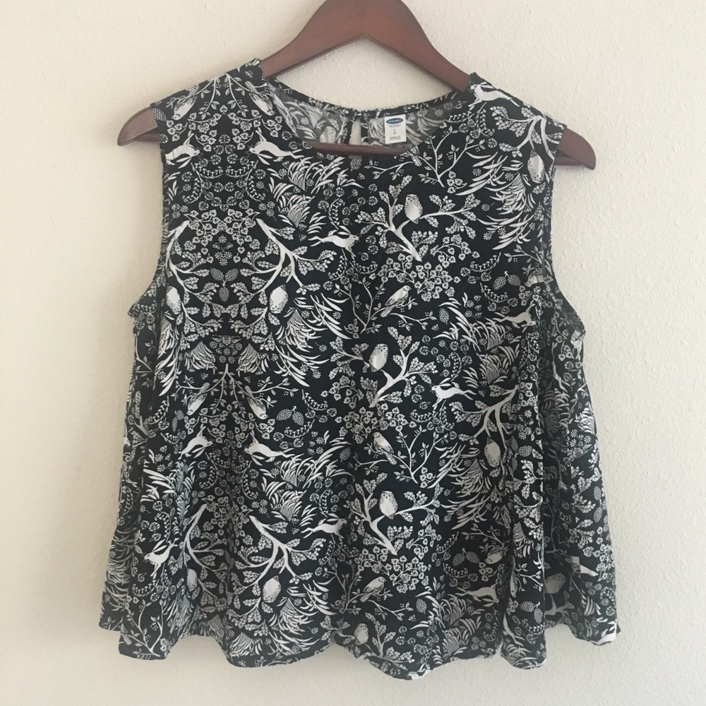 FINAL Old Navy medium swing woodland tank crop top